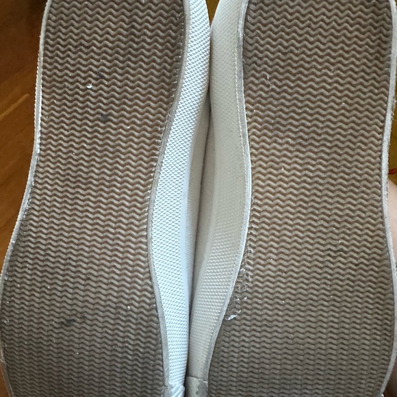 Looking to sell! Kate Spade tennison sneaker size 8.5 - Picture 4 of 5